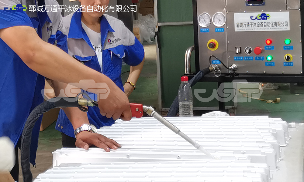 發(fā)泡劑 發(fā)泡膠怎么清理？